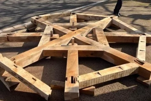 Base de flèche église