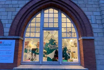 vitrine Noël faite par les élèves