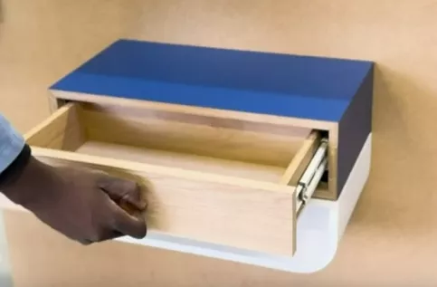 les 2 parties du chevet (tiroir et corian)